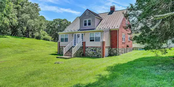 77 Mountain Pass RD