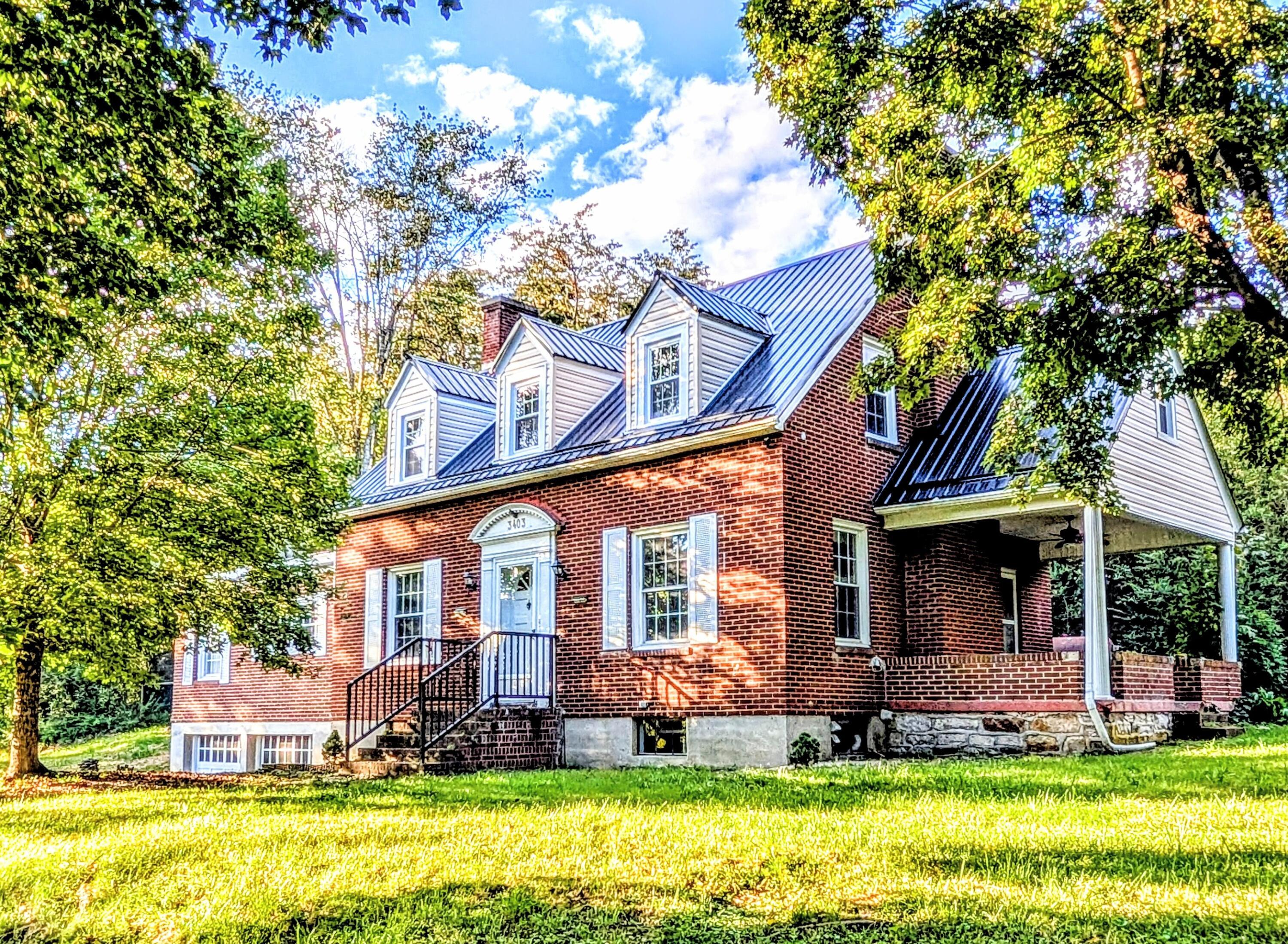 Image 2: Chadwick Front 1