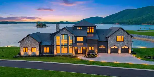 118 Lakeport CIR