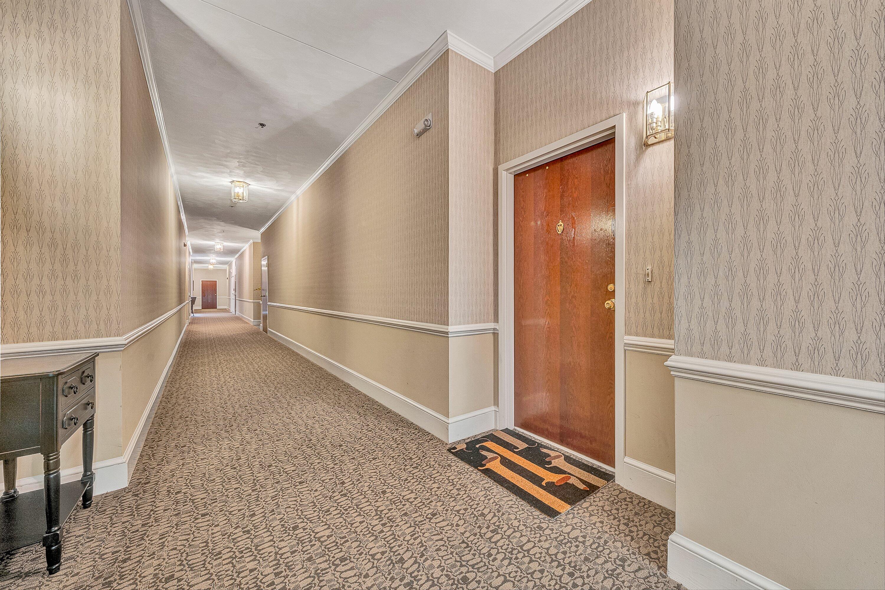 Image 4: Entrance to condo # 106