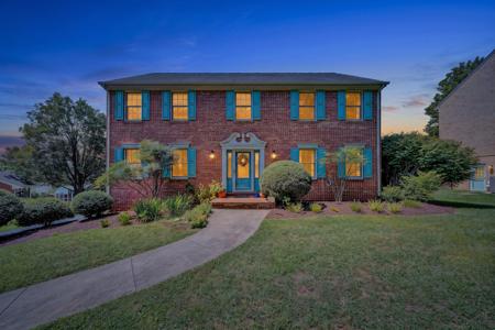 4916 Labradore DR