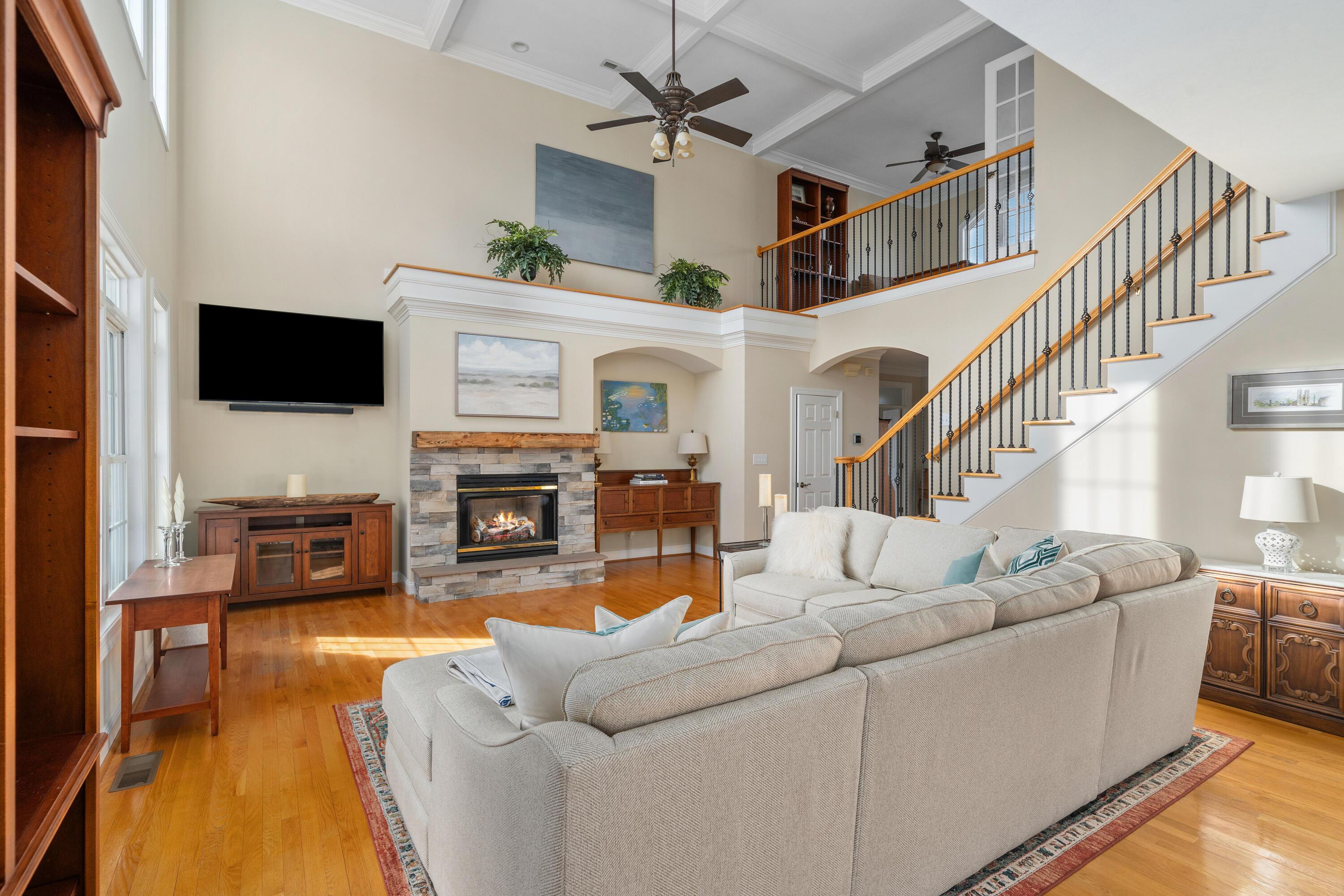 Image 4: Great Room