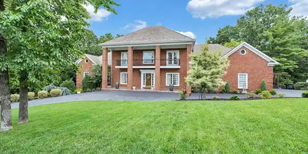 5325 Fox Ridge RD