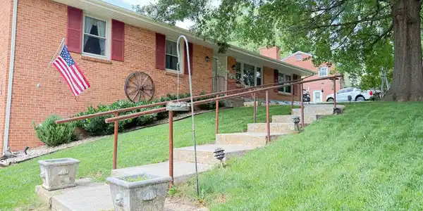 55 Oxford CIR