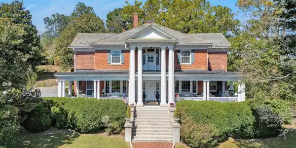 1100 McCormick BLVD