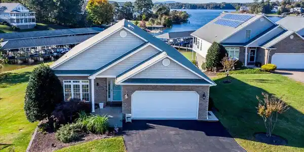 235 Lands End CIR