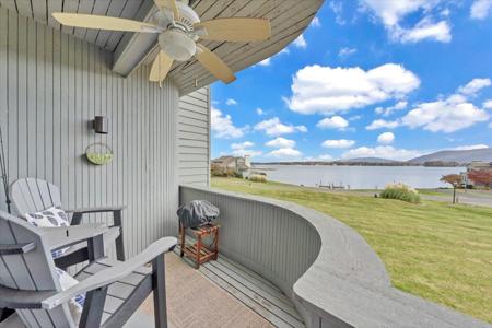 70 Clubhouse Tower CIR