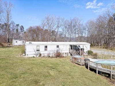1165 Crouch RD