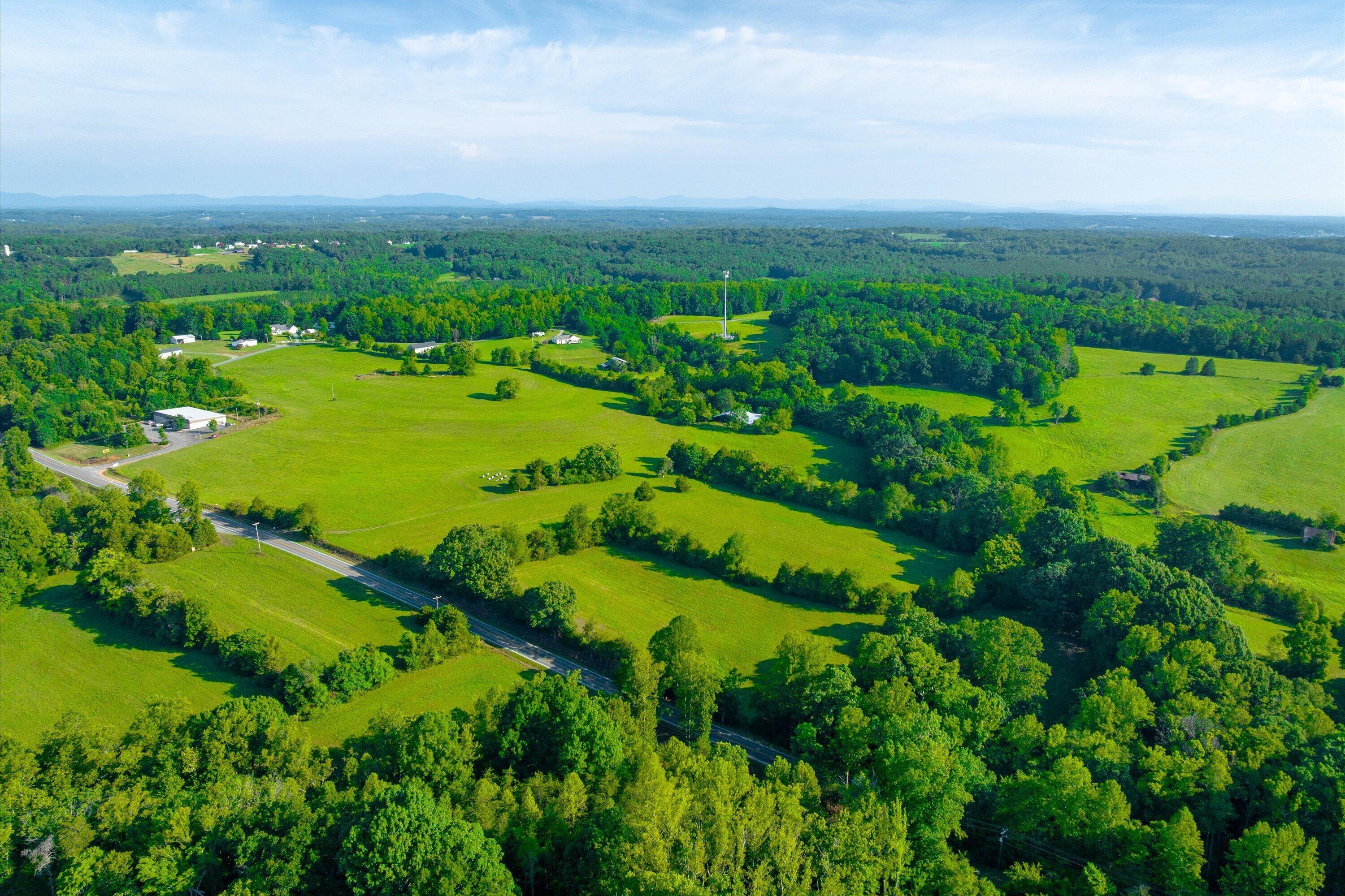 Image 3: 28 ACRES