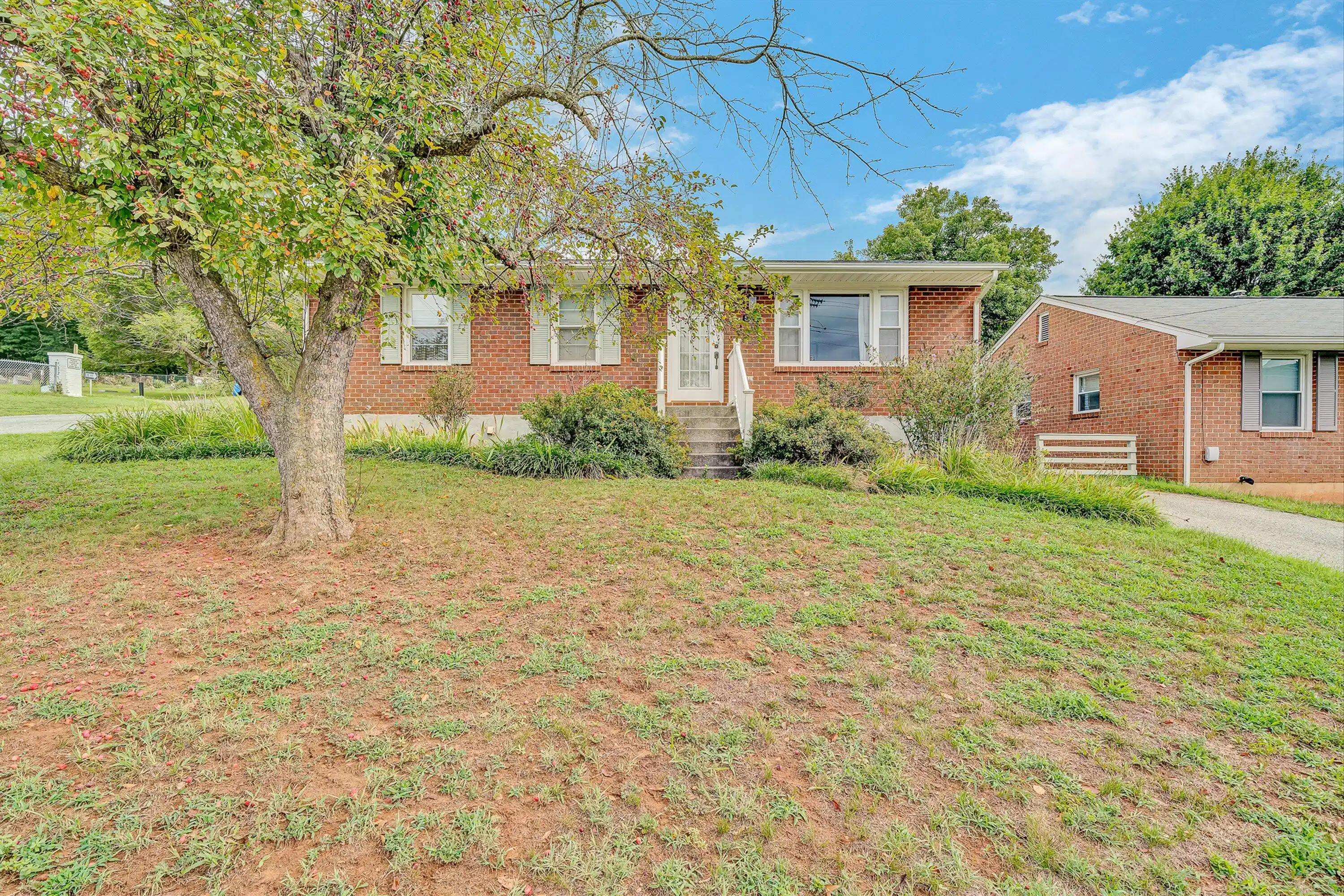 Image 1: Front of Home