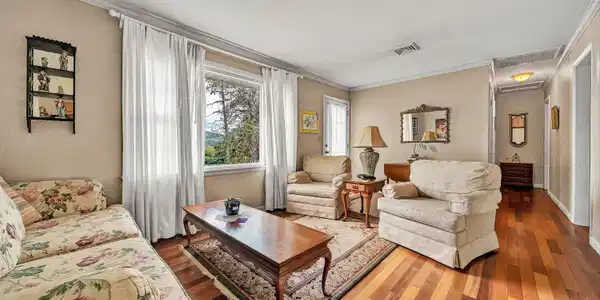 Image 2: Living Room