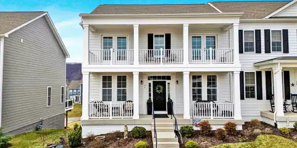 46 Boxwood LN