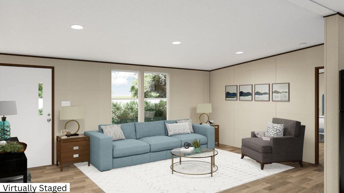 Image 4: Living Room