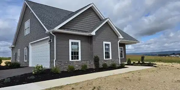 5245 Country Mdw DR