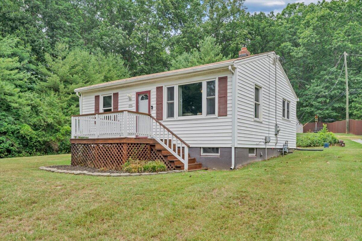 Image 2: Front of Home