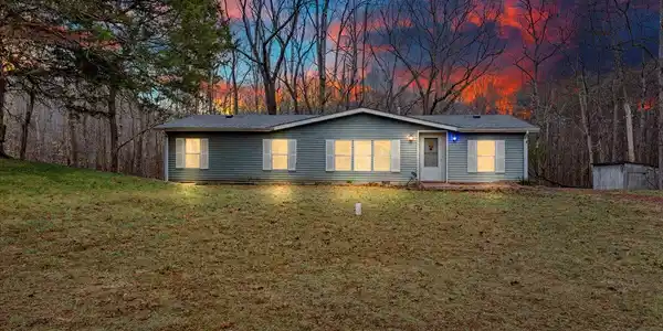 105 Windward WAY