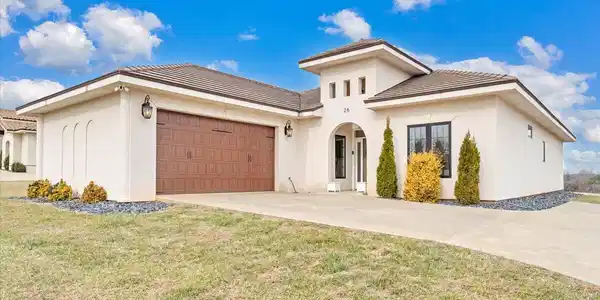 26 Royal Tern ST