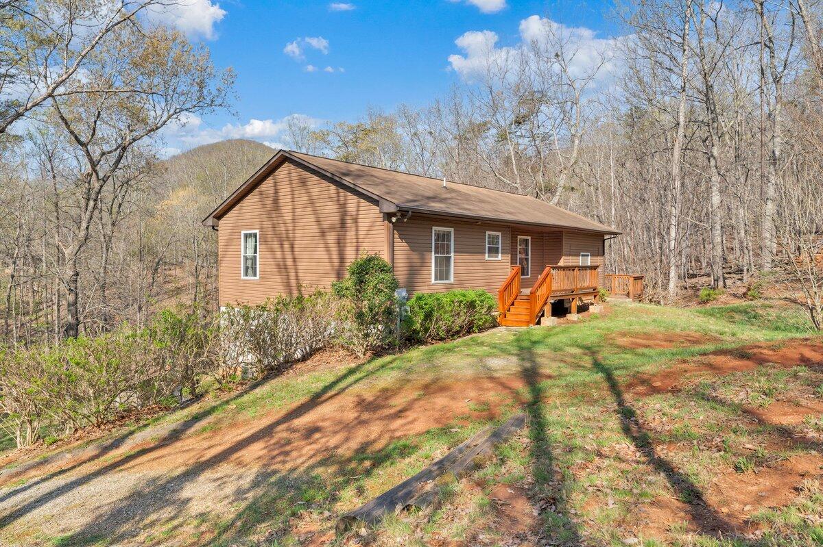 Image 2: 330 Chestnut Forest Dr