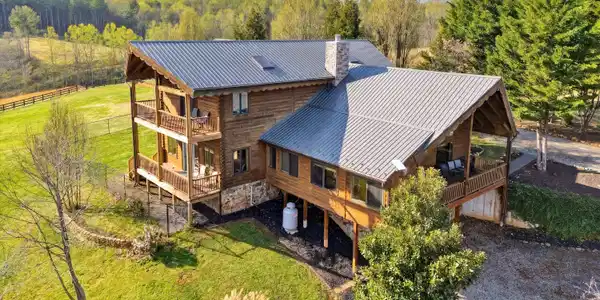 Image 3: 2972 Algoma Road