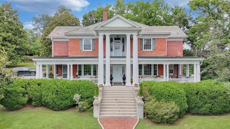 1100 McCormick BLVD