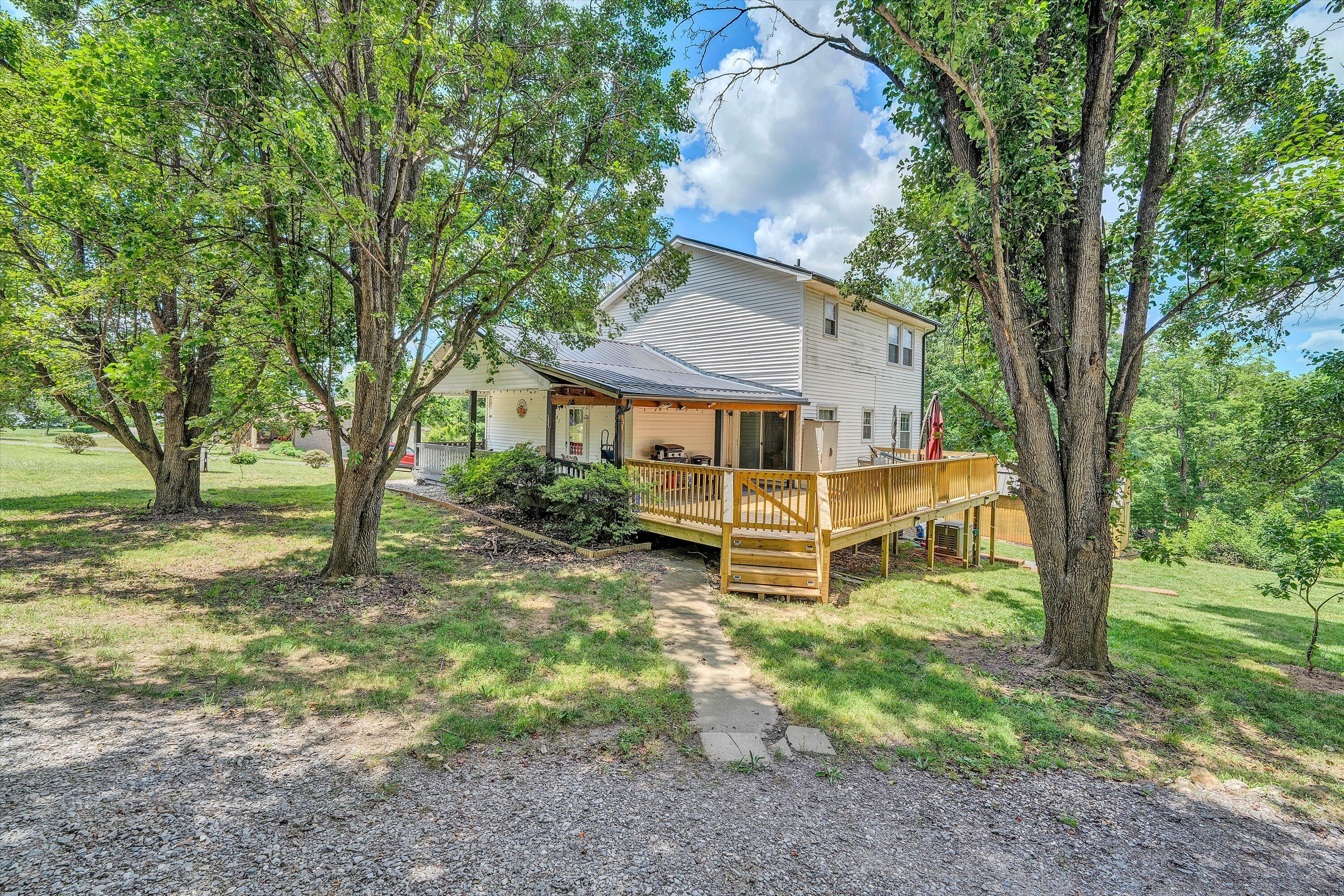 Image 4: Nice Country Setting