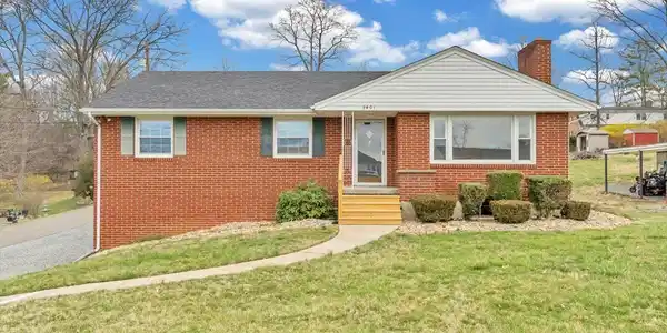 1401 Grove DR