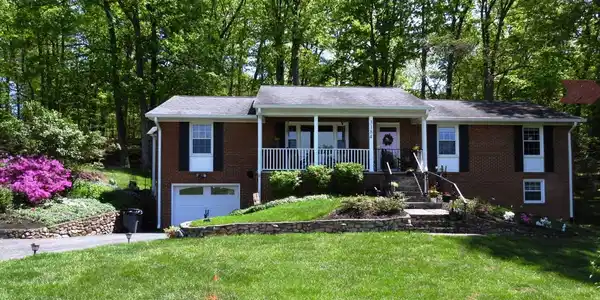 3184 Springwood RD