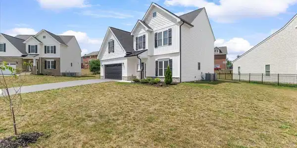 Image 2: 03-2228 Foxfield Ln-3