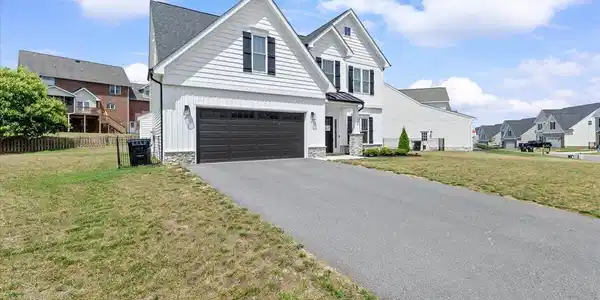 Image 3: 02-2228 Foxfield Ln-2