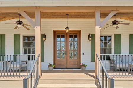 220 Fox Run RD