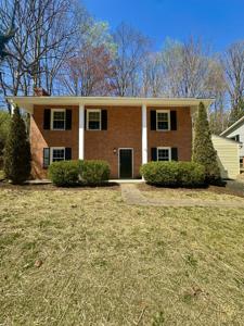 105 Ridgewood CIR