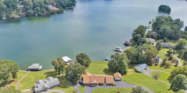 200 Merriman LN