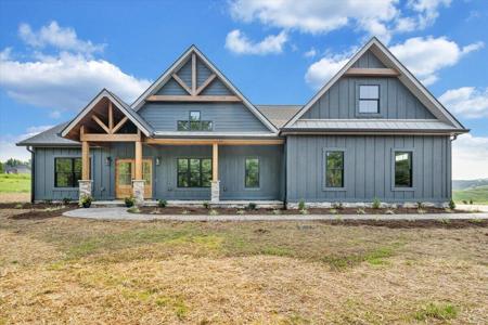 3843 Saul LN