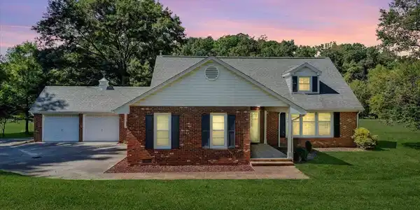 1042 Old Sessler Mill RD