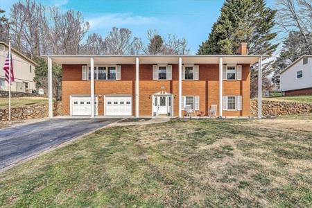 5944 Cartwright DR