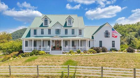 544 Pico RD