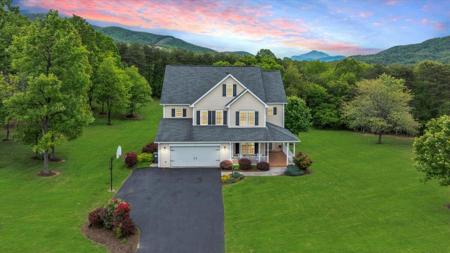 466 Thornblade WAY