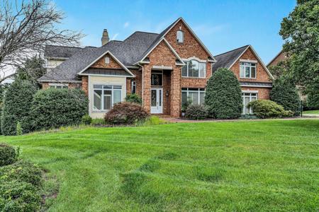 561 Ashley WAY