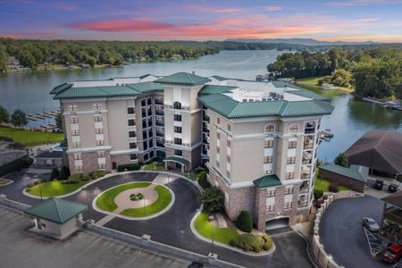 100 Bridgewater Pointe PL