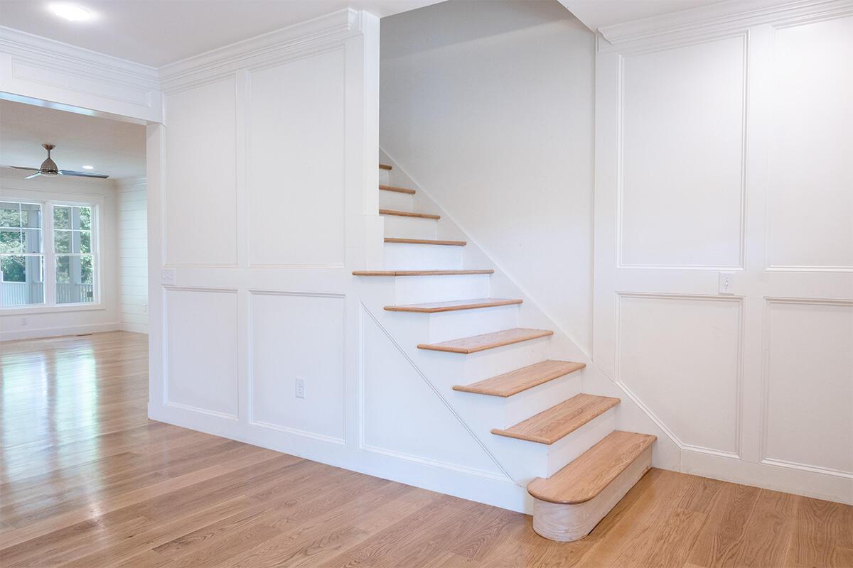 Image 2: Stairs 2