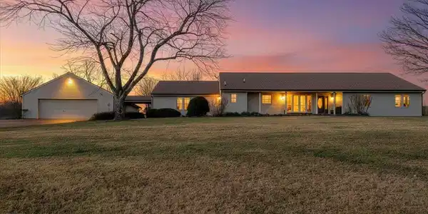 112 Donegal LN