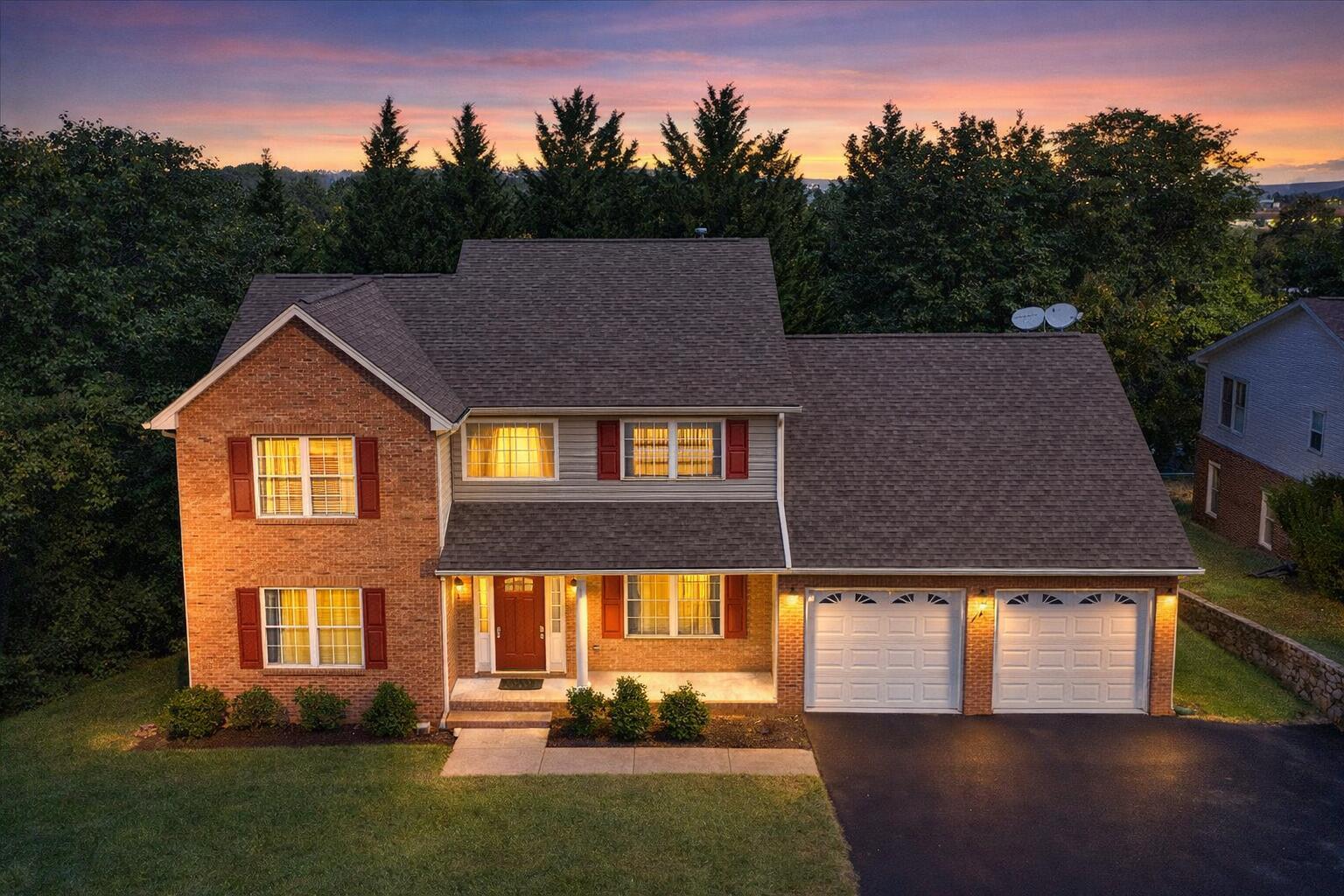 Image 3: HICKORY DRONE 3