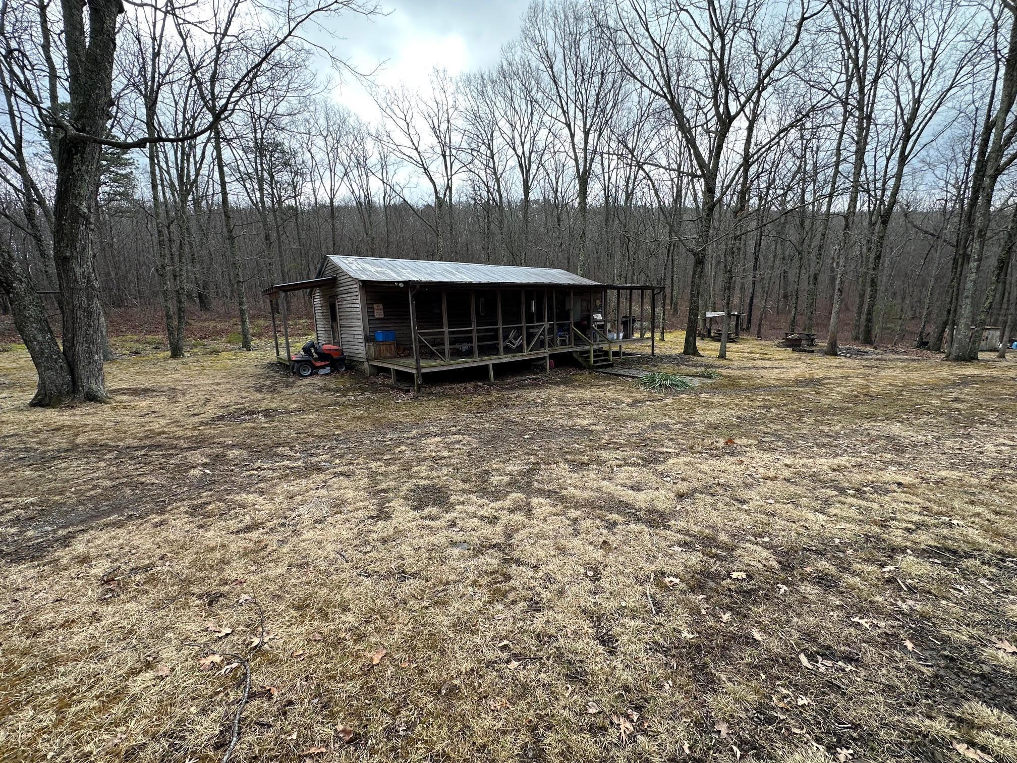 Image 4: 4-Front of Cabin
