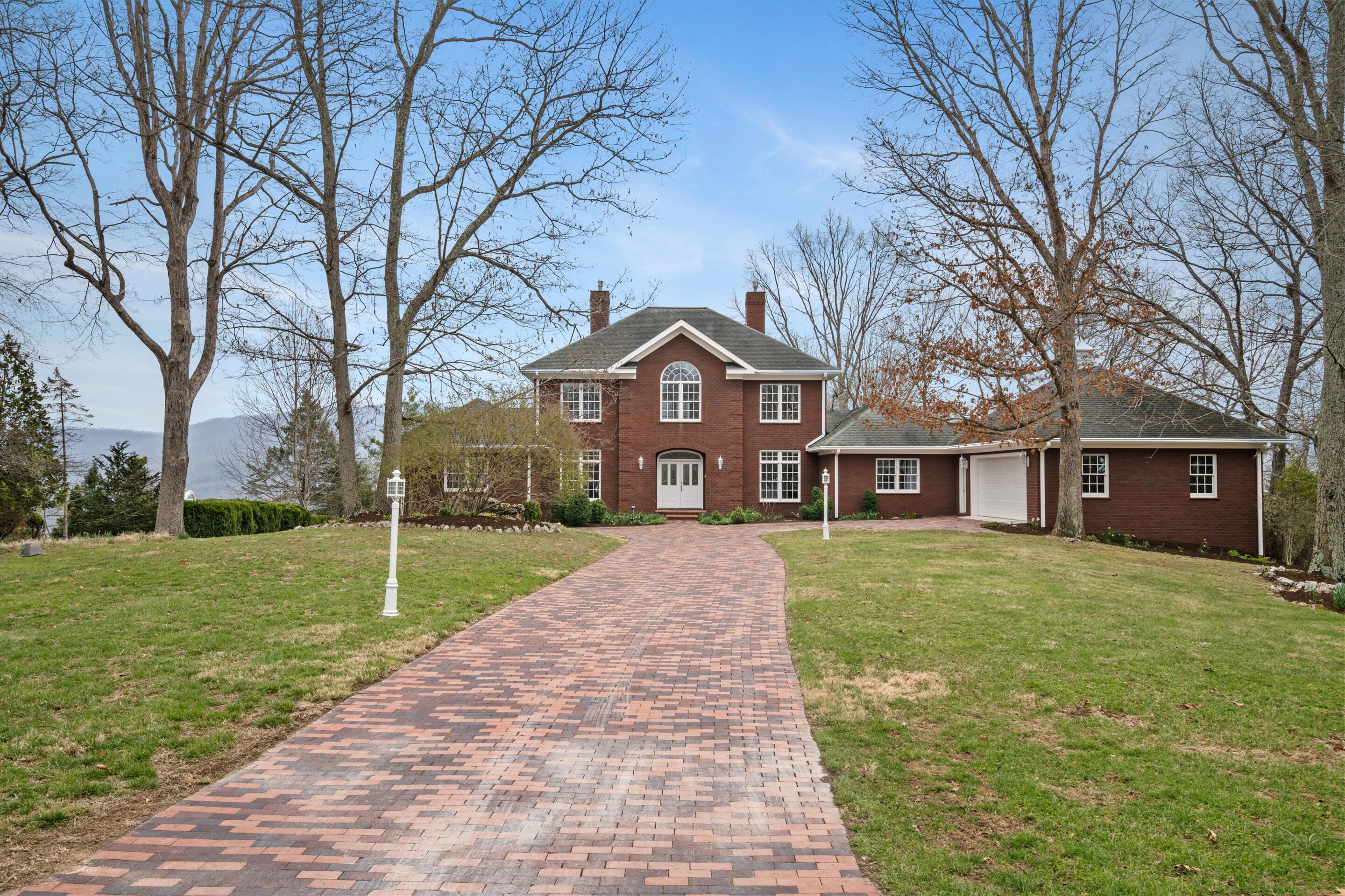 Image 2: 60-501-Mill-Pointe-Rd-Blacksburg