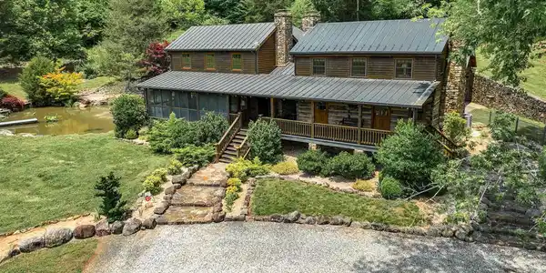 1736 Wares Gap RD