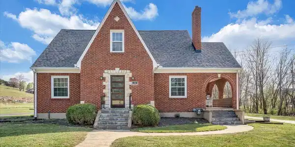 28 Richardson DR