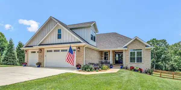 371 Nyle Ridge RD