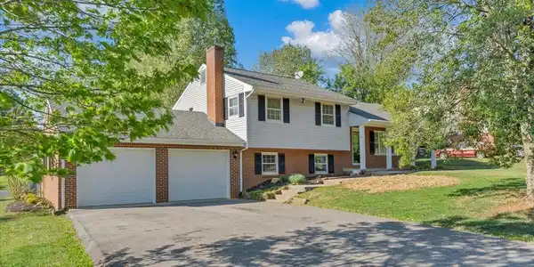 10 Chelsea DR