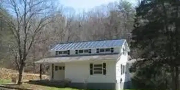 1097 Orange RD