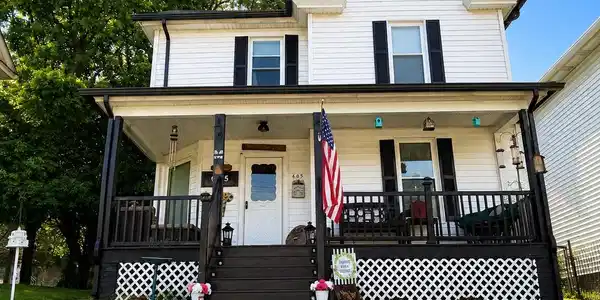 605 Brussels AVE